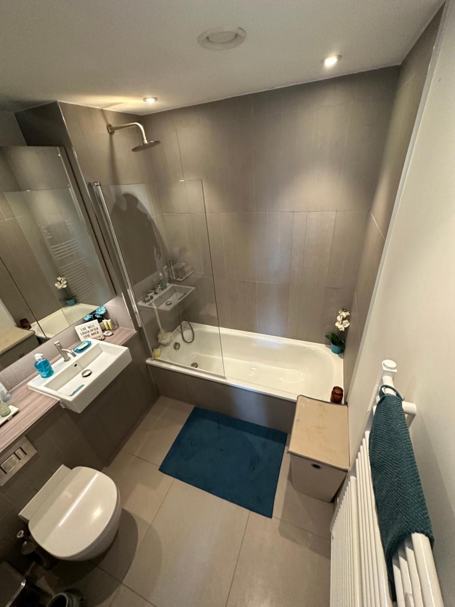 Luxury 3 Bedroom Flat In Stratford, Appartamento