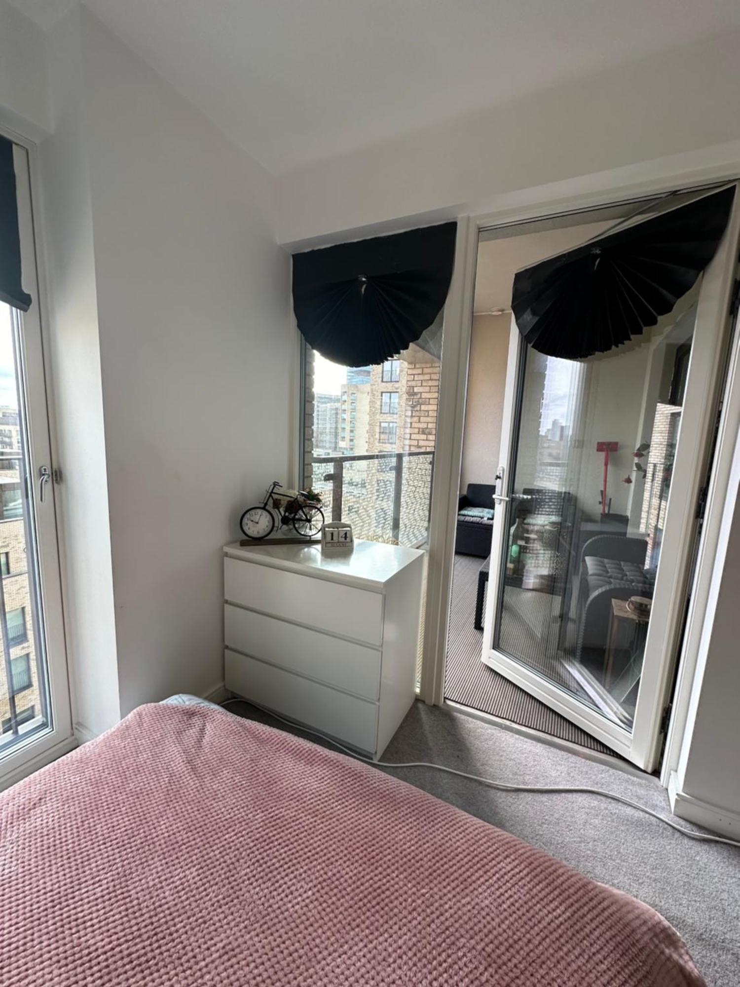 Luxury 3 Bedroom Flat In Stratford, * Londra